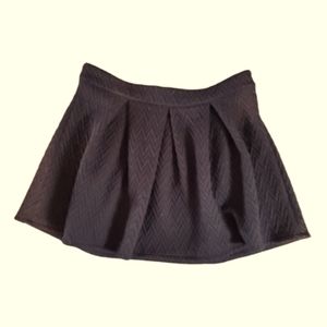 Bethany Mota Black Pleated Textured Heavy Fabric Full Mini Skirt Back Zipper